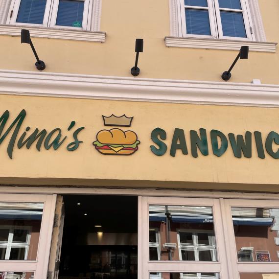 Mina's Sandwich i Sæby